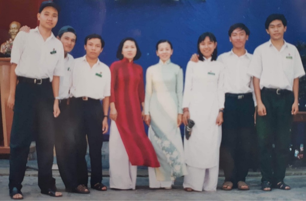 TỔ SINH – KỈ NIỆM 30 NĂM THÀNH LẬP TRƯỜNG